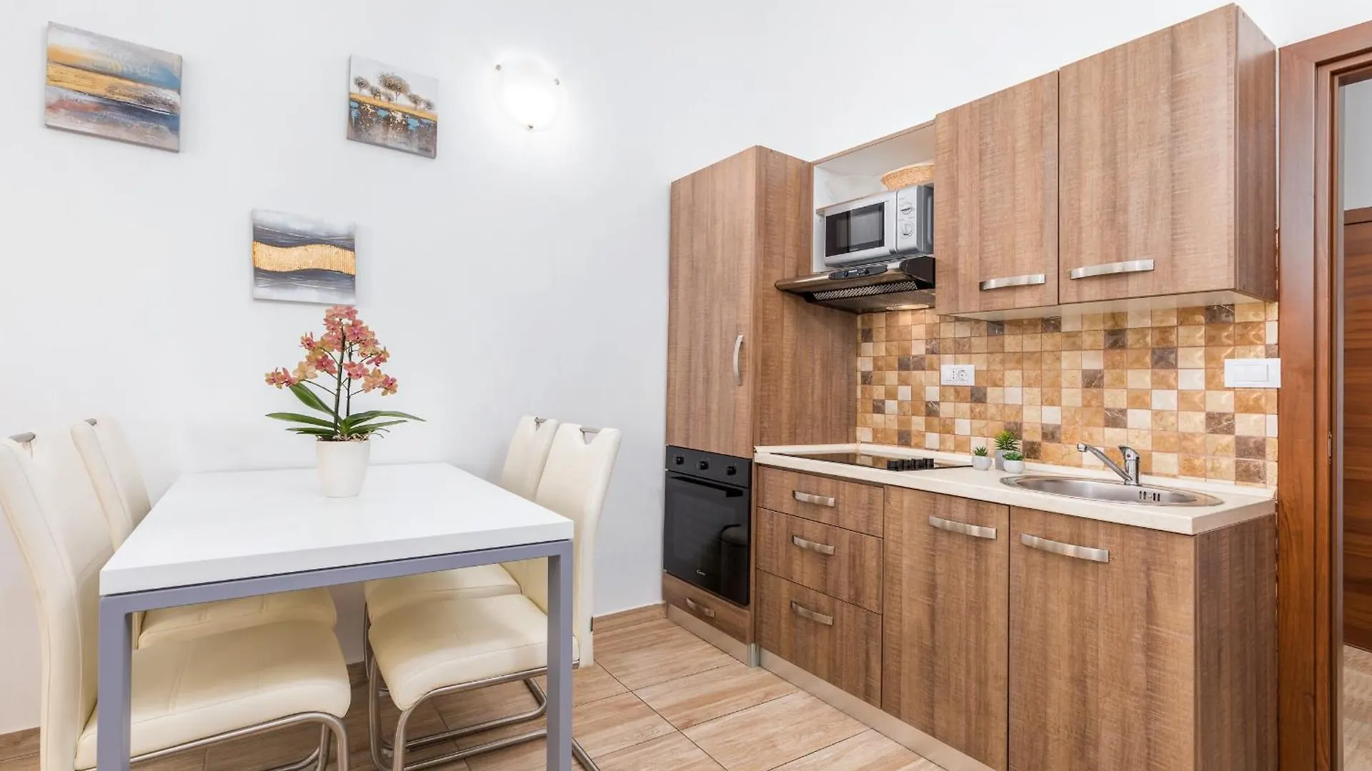 Apartments Villa Nina 1 法扎纳
